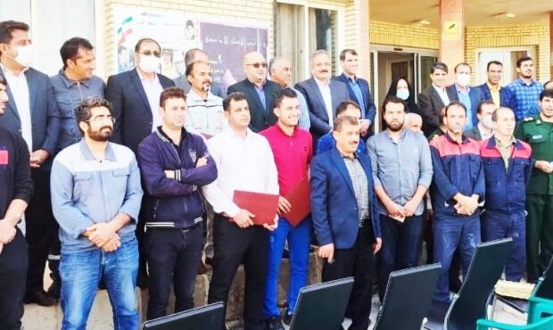 کارگران نمونه شهرستان ایوان تجلیل شدند