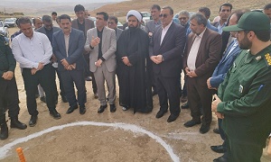 کلنگ پروژه زمین چمن فوتبال شهرستان سیروان به زمین زده شد