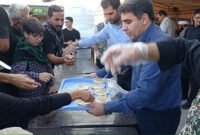 روزانه بیش از ۷ هزار پُرس غذا توسط پالایشگاه گاز ایلام در بین زائرین اربعین توزیع می شود
