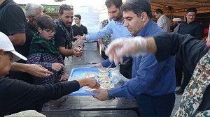 روزانه بیش از ۷ هزار پُرس غذا توسط پالایشگاه گاز ایلام در بین زائرین اربعین توزیع می شود