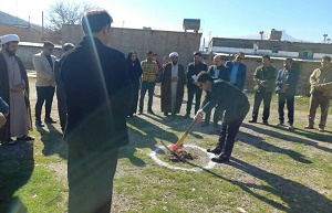 دبستان ۳ کلاسه روستای چشمه پهن و چشمه رشید سیروان کلنگ زنی شد