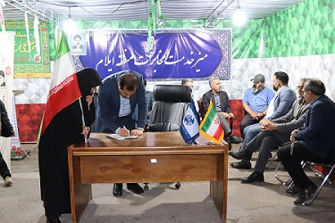 میز خدمت شرکت مخابرات ایلام در رزمگاه شبانۀ میدان ۲۲ بهمن برگزار شد