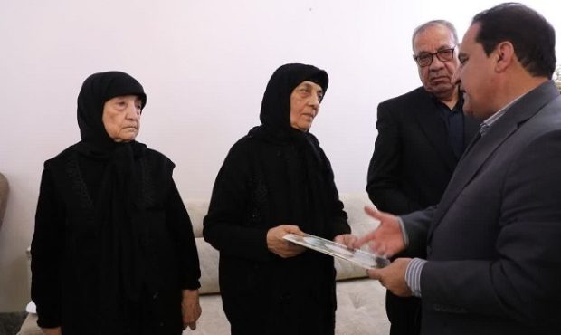 با روحیۀ ایثار و شهادت، هیچ قدرتی نخواهد توانست خللی در اراده ملت ایران ایجاد کند