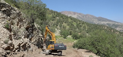 رسیدگی به محورهای فرعی و روستائی از اولویت‌ های کاری مدیریت استان است