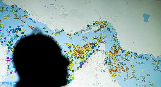 قالیباف با پیشنهاد عبور نفت عراق از هرمز به بغداد می‌ رود