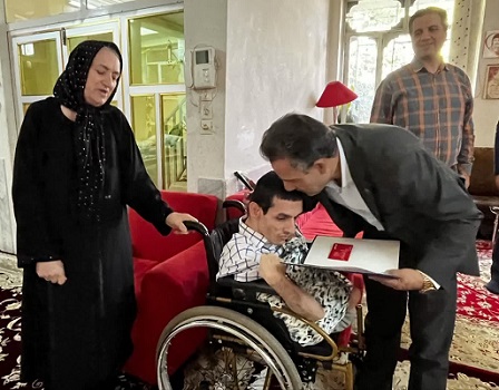 سرکشی و دیدار با خانواده‌ های معظم شهدا نه‌ تنها یک وظیفه اخلاقی و دینی، بلکه افتخاری برای مسئولان است