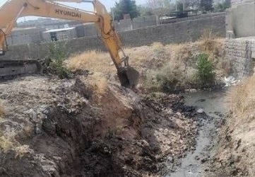 پاکسازی حوضچه‌ های آرامش و لایروبی مسیل‌ های ایلام، پیش از فصل بارش آغاز شد